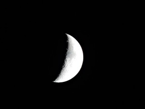moon-1653256_1280