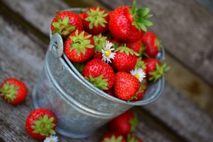 strawberries-3431122_640